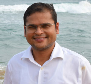 Dr. Vivek Tiwari